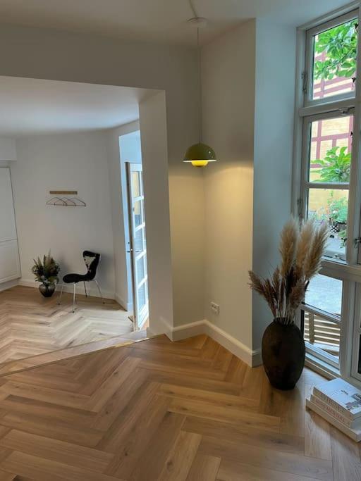 Апартаменты Nyrenoveret Charmerende Lejlighed I Odense C! Экстерьер фото