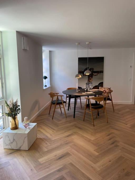 Апартаменты Nyrenoveret Charmerende Lejlighed I Odense C! Экстерьер фото