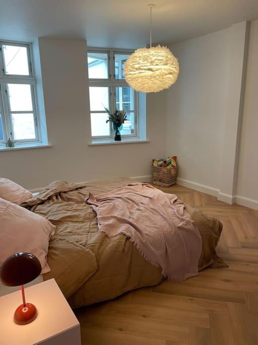 Апартаменты Nyrenoveret Charmerende Lejlighed I Odense C! Экстерьер фото